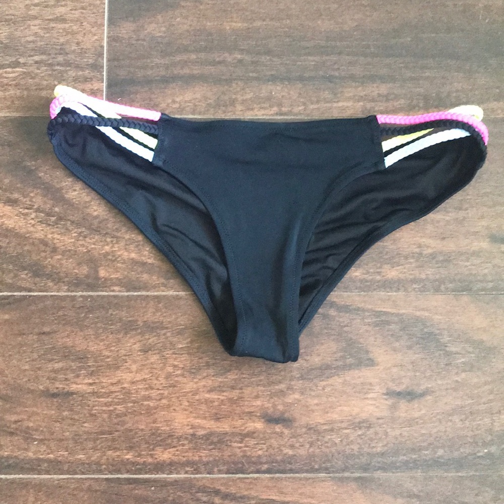 VS black swim bottom. Size S